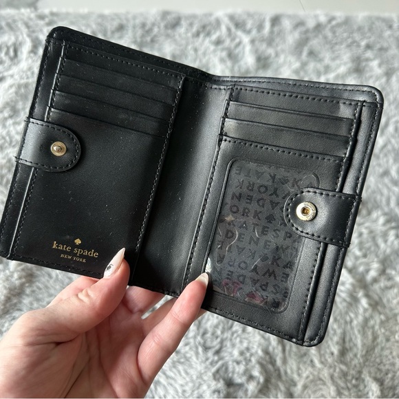 Kate Spade Grove Street Black and Cream Off White Small Compact Wallet Two Tone - Picture 4 of 8